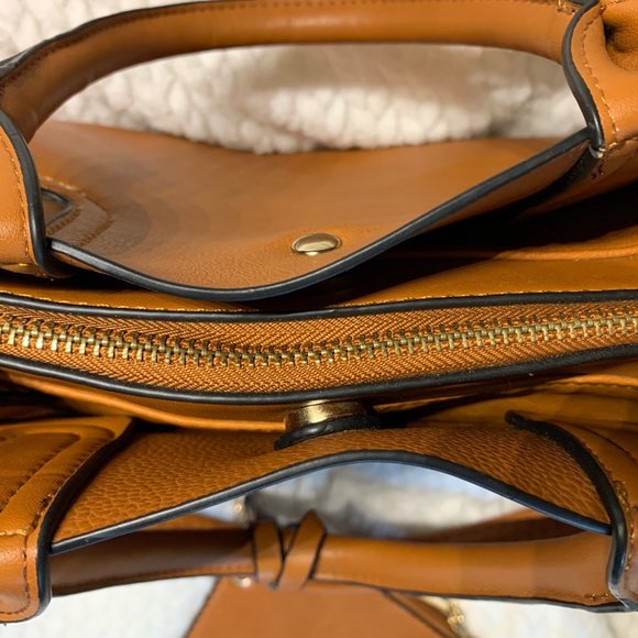 Handbag with shoulder strap Tan - Picture 9 of 16